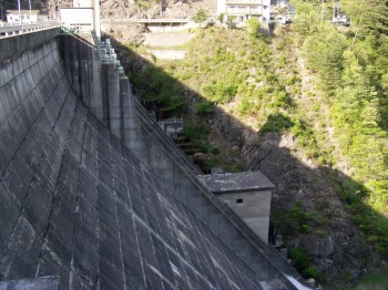 松川ダム